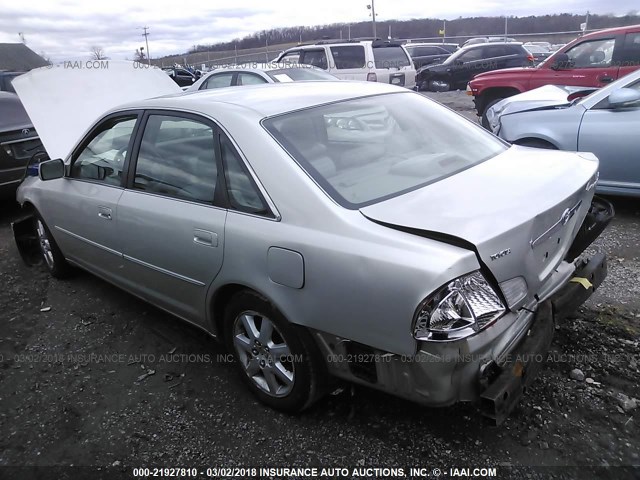 4T1BF28B5YU001735 - 2000 TOYOTA AVALON XL/XLS SILVER photo 3