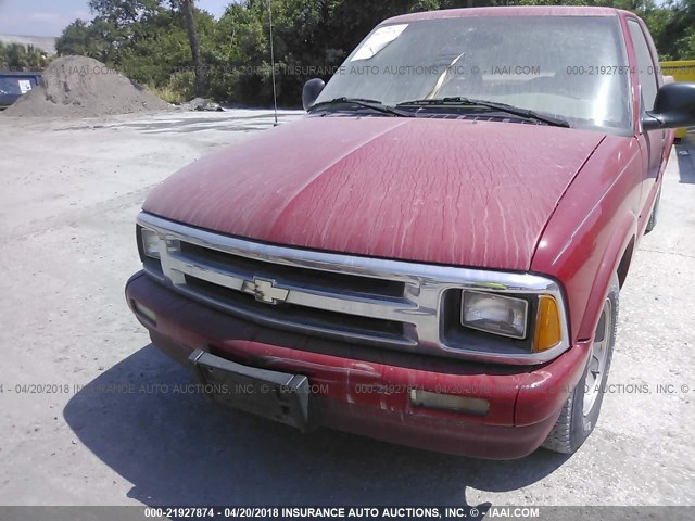 1GCCS19X7T8164851 - 1996 CHEVROLET S TRUCK S10 RED photo 6