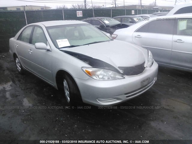 4T1BE32K03U643368 - 2003 TOYOTA CAMRY LE/XLE/SE SILVER photo 1