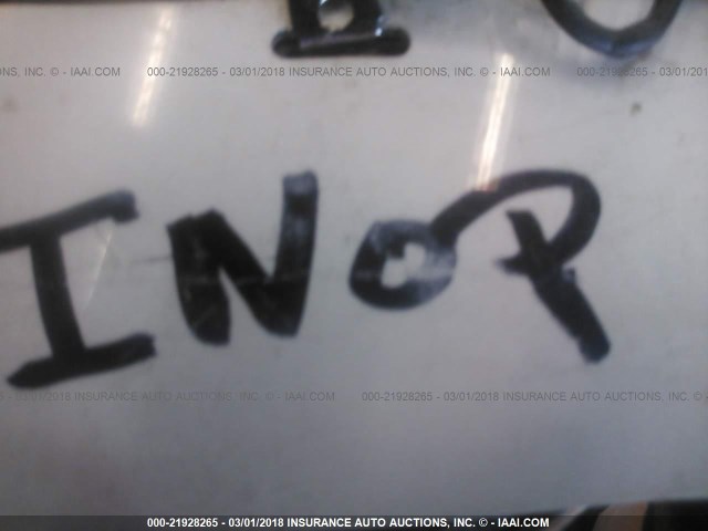 JTKKT624060138433 - 2006 TOYOTA SCION XA WHITE photo 7