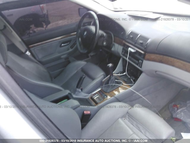 WBADN5347YGC95759 - 2000 BMW 540 I SILVER photo 5