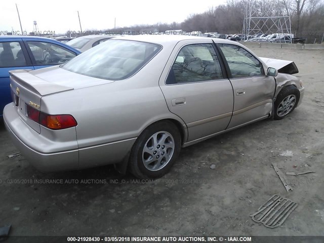 4T1BG22K2YU757092 - 2000 TOYOTA CAMRY CE/LE/XLE TAN photo 4