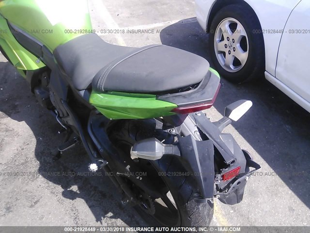 JKAEXEE18CDA02637 - 2012 KAWASAKI EX650 EC GREEN photo 6