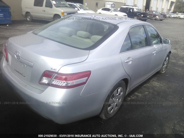 4T4BF3EKXAR056459 - 2010 TOYOTA CAMRY SE/LE/XLE SILVER photo 4