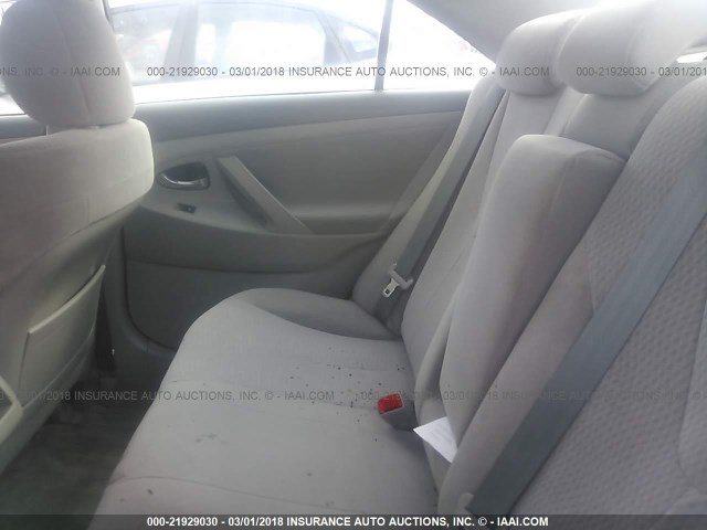 4T4BF3EKXAR056459 - 2010 TOYOTA CAMRY SE/LE/XLE SILVER photo 8