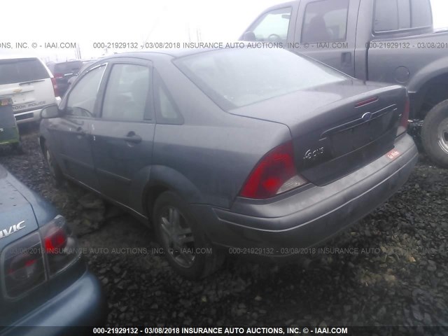 1FAFP34P62W339852 - 2002 FORD FOCUS SE/SE COMFORT GRAY photo 3