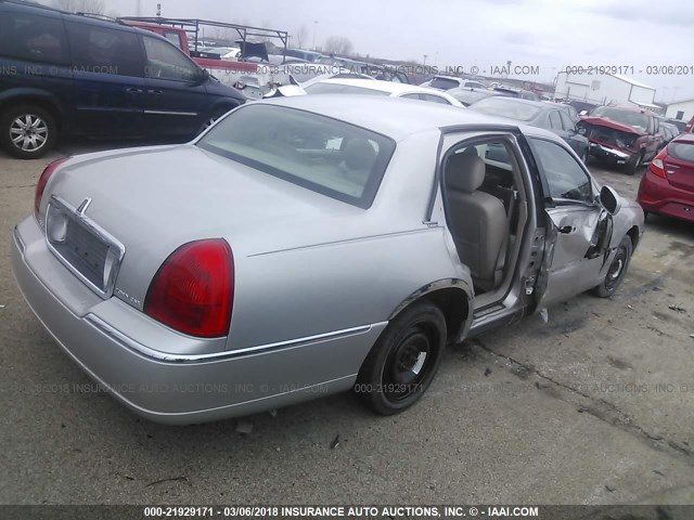 1LNHM82W37Y637771 - 2007 LINCOLN TOWN CAR SIGNATURE LIMITED SILVER photo 4