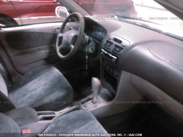 1NXBR18EXWZ055475 - 1998 TOYOTA COROLLA VE/CE/LE 白色 照片 5