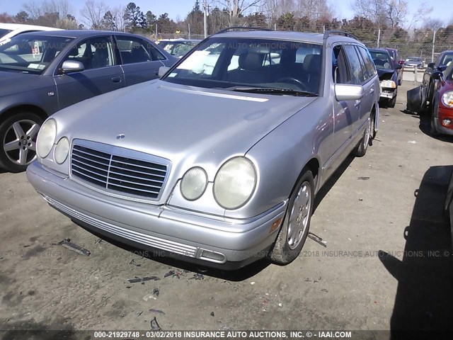 WDBJH65F7XA763150 - 1999 MERCEDES-BENZ E 320 ვერცხლისფერი ფოტო 2