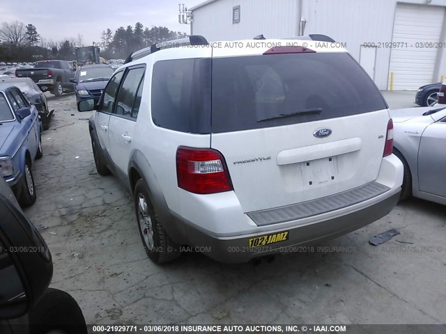 1FMDK02187GA16123 - 2007 FORD FREESTYLE SEL WHITE photo 3