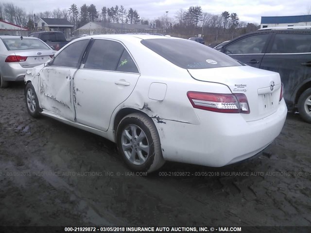 4T1BF3EK8AU580218 - 2010 TOYOTA CAMRY SE/LE/XLE WHITE photo 3