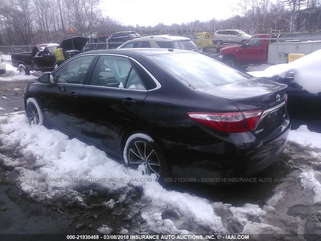 4T1BF1FK1GU518980 - 2016 TOYOTA CAMRY LE/XLE/SE/XSE შავი ფოტო 3