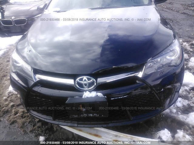 4T1BF1FK1GU518980 - 2016 TOYOTA CAMRY LE/XLE/SE/XSE შავი ფოტო 6