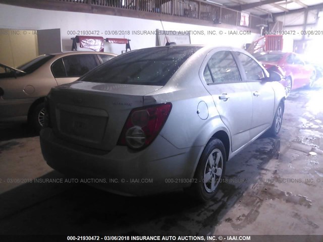 1G1JA5SH1G4185611 - 2016 CHEVROLET SONIC LS 银色 照片 4