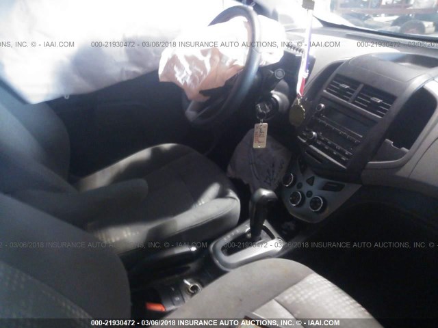 1G1JA5SH1G4185611 - 2016 CHEVROLET SONIC LS 银色 照片 5