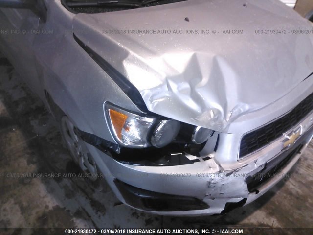 1G1JA5SH1G4185611 - 2016 CHEVROLET SONIC LS 银色 照片 6