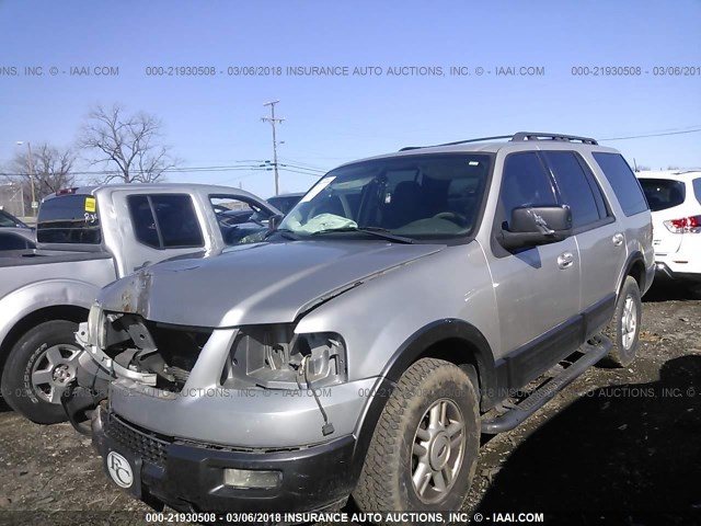 1FMPU15556LA51705 - 2006 FORD EXPEDITION XLT SILVER photo 2