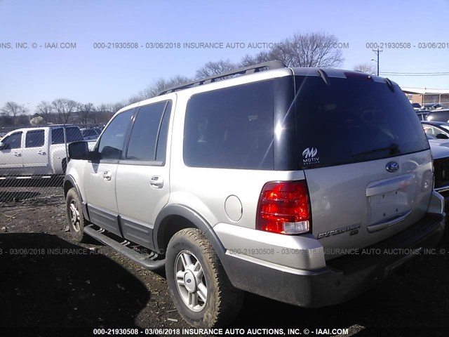 1FMPU15556LA51705 - 2006 FORD EXPEDITION XLT SILVER photo 3