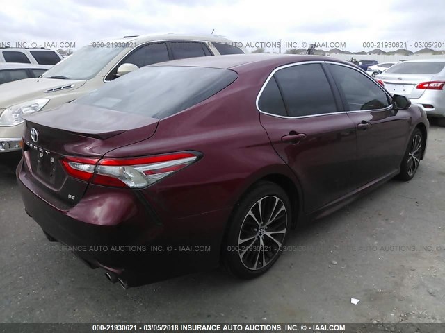 4T1B11HK0JU549320 - 2018 TOYOTA CAMRY L/LE/XLE/SE/XSE RED photo 4