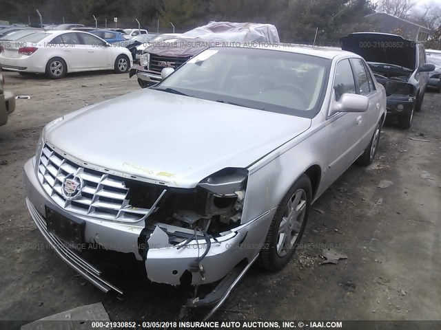 1G6KD57Y37U160224 - 2007 CADILLAC DTS SILVER photo 2