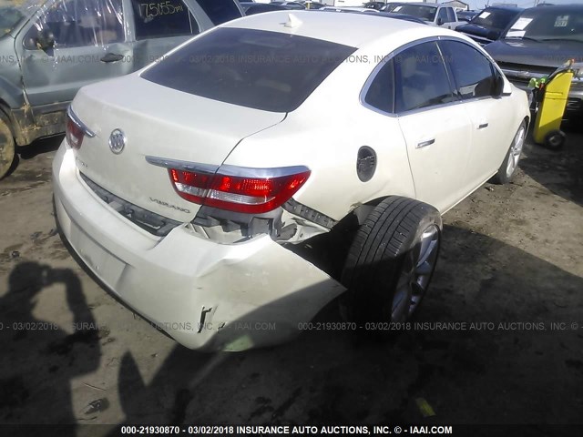 1G4PP5SK2D4137330 - 2013 BUICK VERANO WHITE photo 4