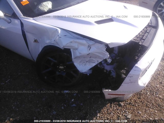 2C3CDZFJ8GH102436 - 2016 DODGE CHALLENGER R/T SCAT PACK WHITE photo 6