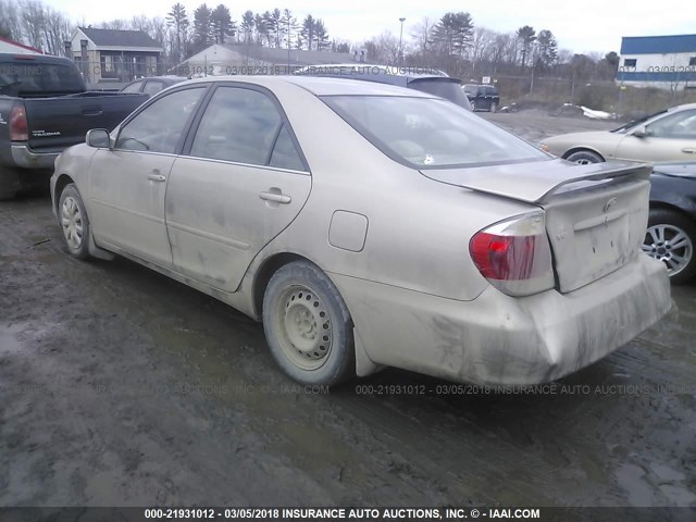 4T1BE32K66U142098 - 2006 TOYOTA CAMRY LE/XLE/SE GOLD photo 3