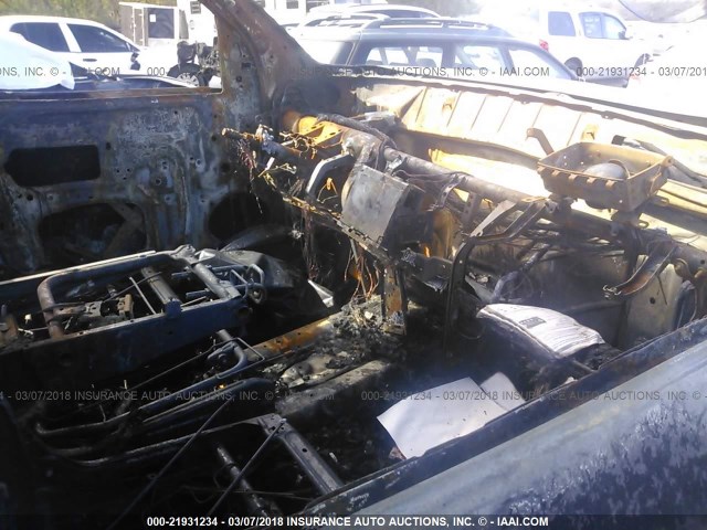 5TFRW5F1XHX220588 - 2017 TOYOTA TUNDRA DOUBLE CAB SR/SR5 WHITE photo 5