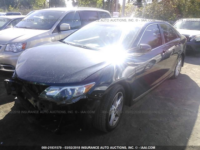 4T1BF1FK3EU436018 - 2014 TOYOTA CAMRY L/SE/LE/XLE 深蓝色 照片 2