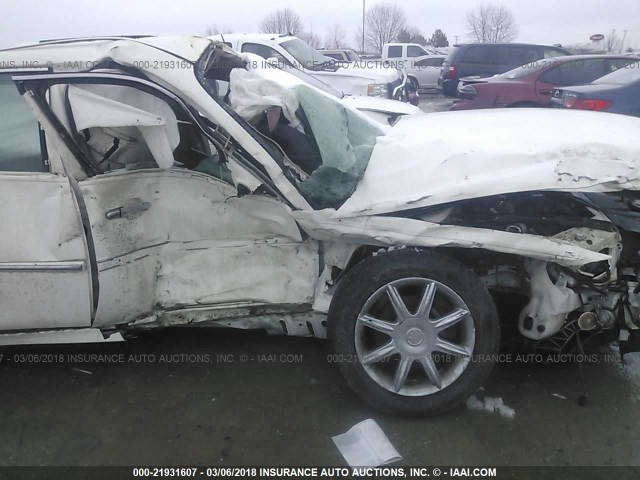 2G4WE567251221118 - 2005 BUICK LACROSSE CXS WHITE photo 6