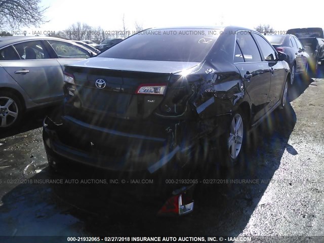 4T1BF1FK1DU221915 - 2013 TOYOTA CAMRY L/SE/LE/XLE 黑色 照片 4