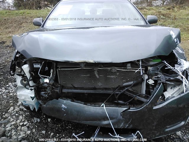 4T4BF3EK0BR112510 - 2011 TOYOTA CAMRY SE/LE/XLE Серый фото 6