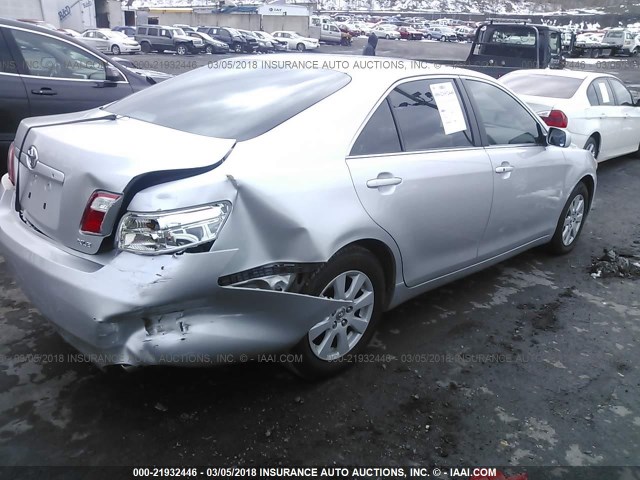 4T1BK46K88U062815 - 2008 TOYOTA CAMRY LE/XLE/SE ვერცხლისფერი ფოტო 4