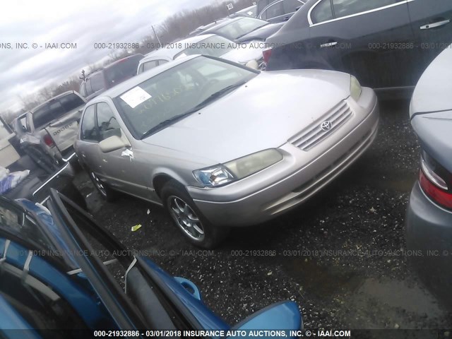 4T1BG22K7WU283170 - 1998 TOYOTA CAMRY CE/LE/XLE TAN photo 1