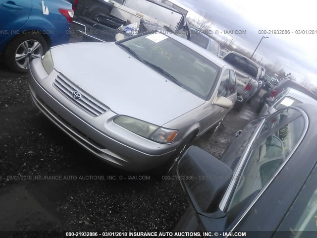 4T1BG22K7WU283170 - 1998 TOYOTA CAMRY CE/LE/XLE TAN photo 2