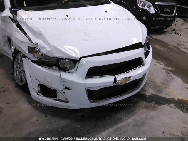 1G1JC5SH4G4136154 - 2016 CHEVROLET SONIC LT WHITE photo 6