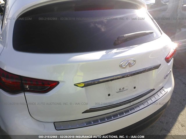 JN8CS1MU4HM140586 - 2017 INFINITI QX70 WHITE photo 6