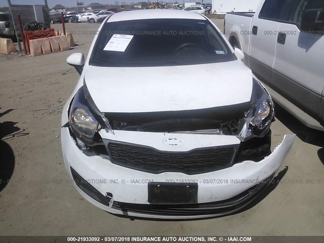 KNADM4A39F6485103 - 2015 KIA RIO LX WHITE photo 6