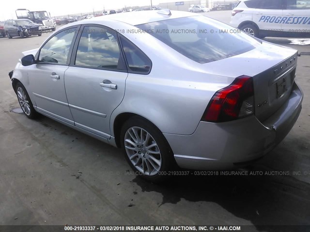 YV1672MS2B2541730 - 2011 VOLVO S40 T5 SILVER photo 3