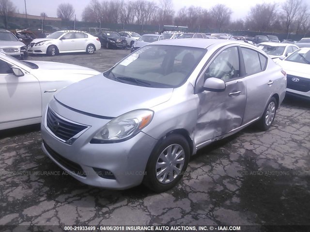 3N1CN7AP3CL818769 - 2012 NISSAN VERSA S/SV/SL SILVER photo 2