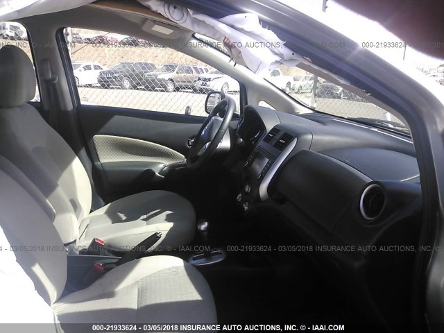 3N1CE2CP8EL382584 - 2014 NISSAN VERSA NOTE S/S PLUS/SV/SL GRAY photo 5