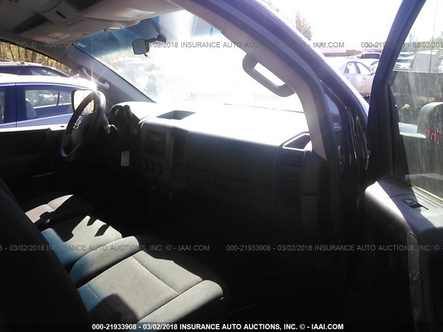 1N6BA0EK5CN305692 - 2012 NISSAN TITAN S/SV/SL/PRO-4X 黑色 照片 5