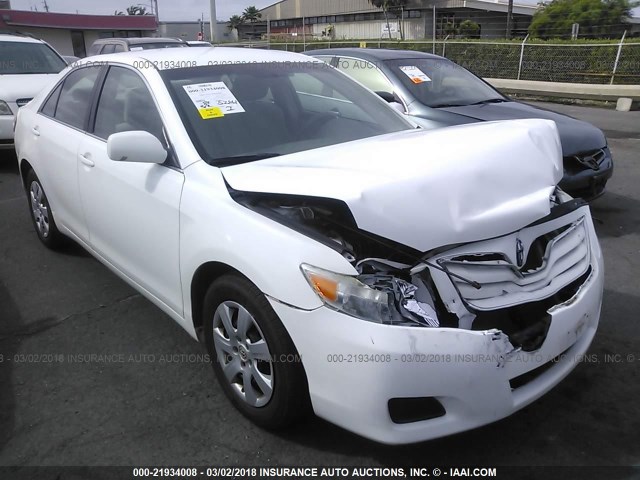 4T1BF3EK4BU669320 - 2011 TOYOTA CAMRY SE/LE/XLE Белый фото 1