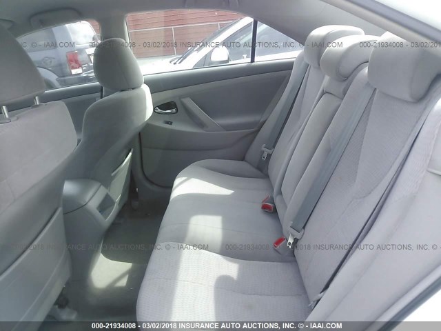 4T1BF3EK4BU669320 - 2011 TOYOTA CAMRY SE/LE/XLE Белый фото 8