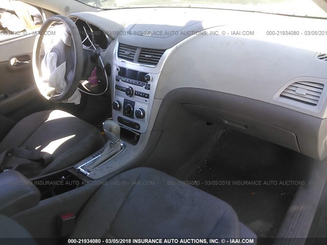 1G1ZA5E06AF280606 - 2010 CHEVROLET MALIBU LS 灰色 照片 5