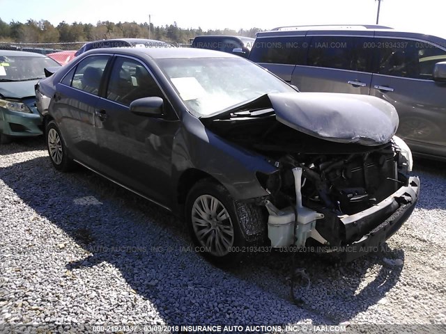 4T1BF1FK6CU060427 - 2012 TOYOTA CAMRY SE/LE/XLE GRAY photo 1