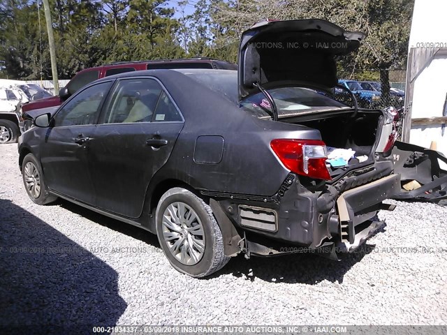 4T1BF1FK6CU060427 - 2012 TOYOTA CAMRY SE/LE/XLE GRAY photo 3