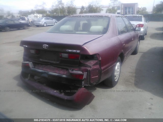 JT2BG22K0X0324437 - 1999 TOYOTA CAMRY LE/XLE RED photo 4