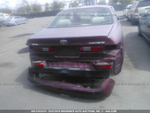 JT2BG22K0X0324437 - 1999 TOYOTA CAMRY LE/XLE RED photo 6