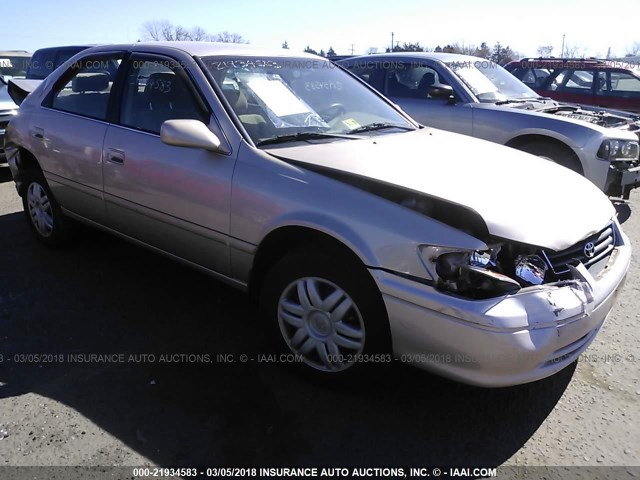 4T1BF22K7YU956447 - 2000 TOYOTA CAMRY LE/XLE Շամպայն լուսանկար 1